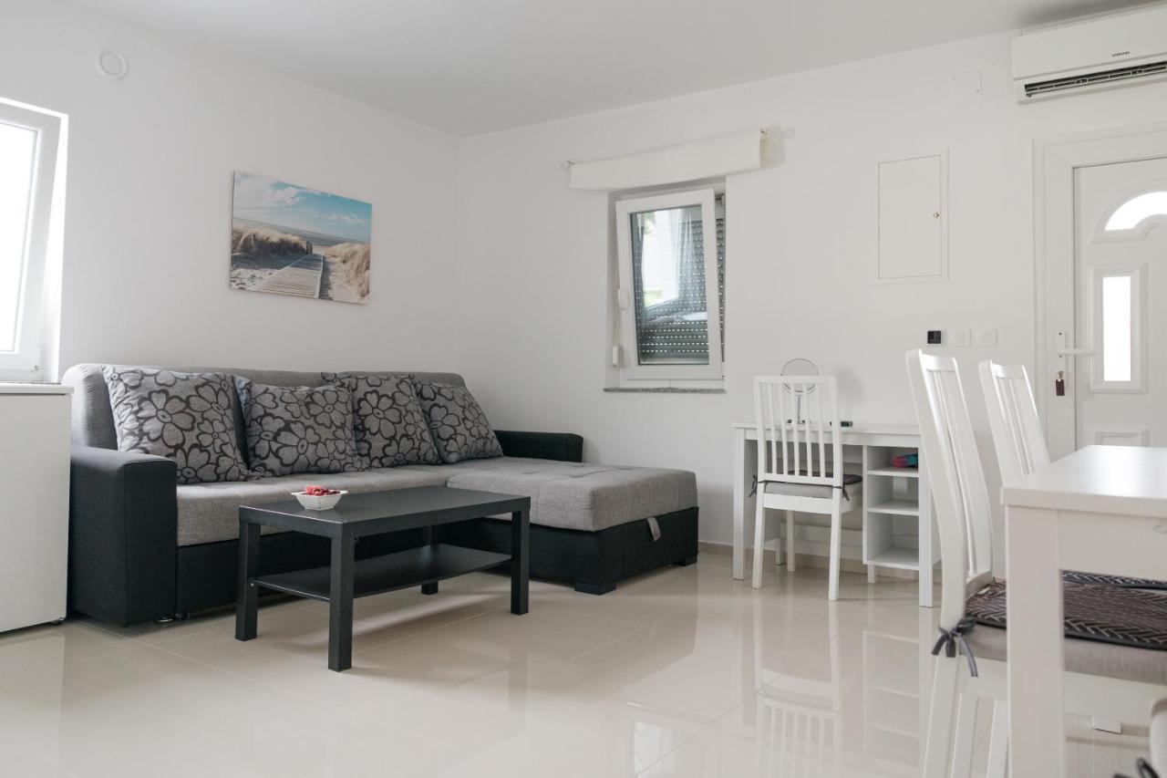 Apartments Zanic With Private Swimming Pool And Sea View Starigrad Paklenica Exterior photo